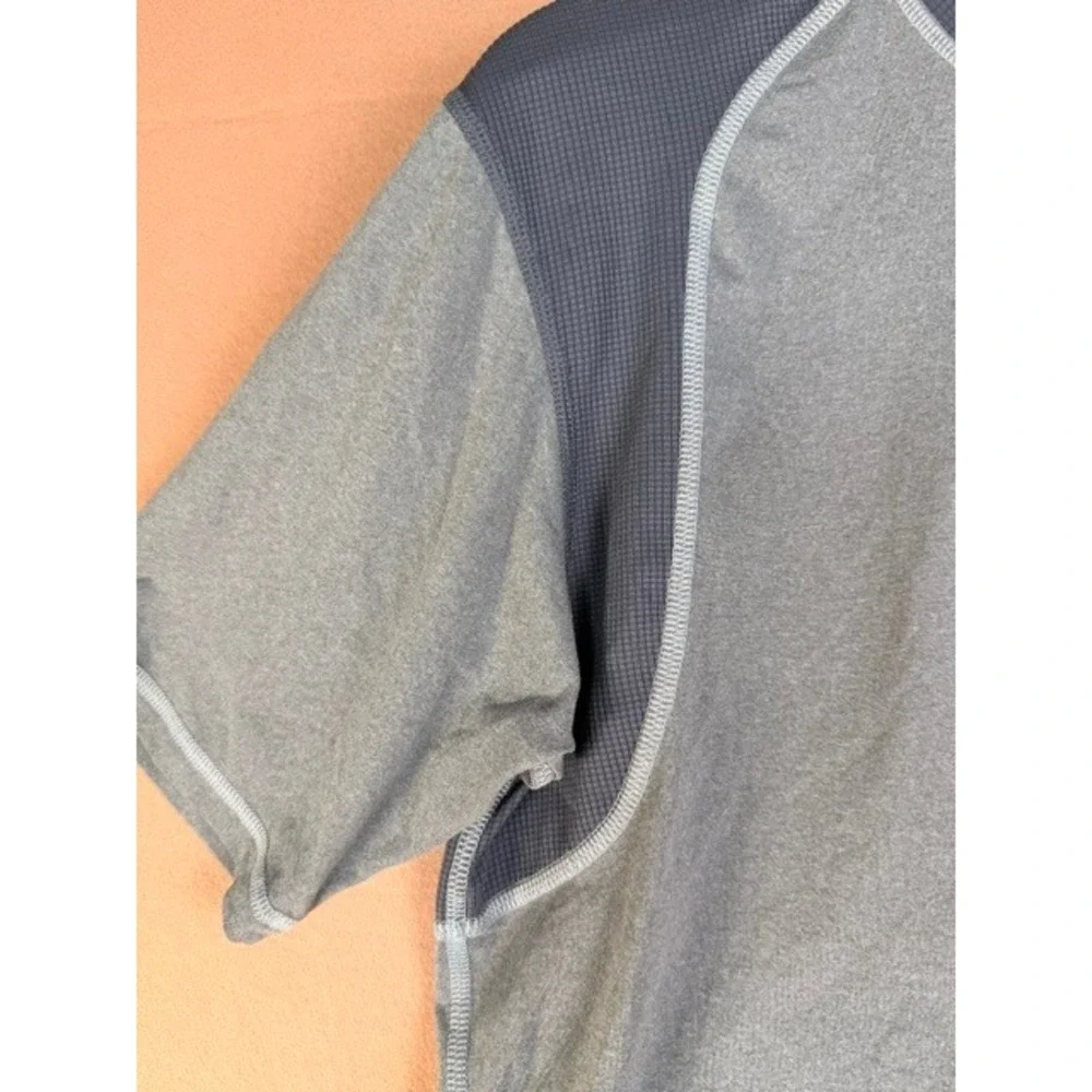 The North Face Men's S/P Gray Short Sleeve Performance Athletic Shirt